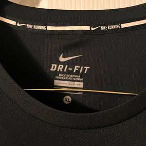 Nike running top
